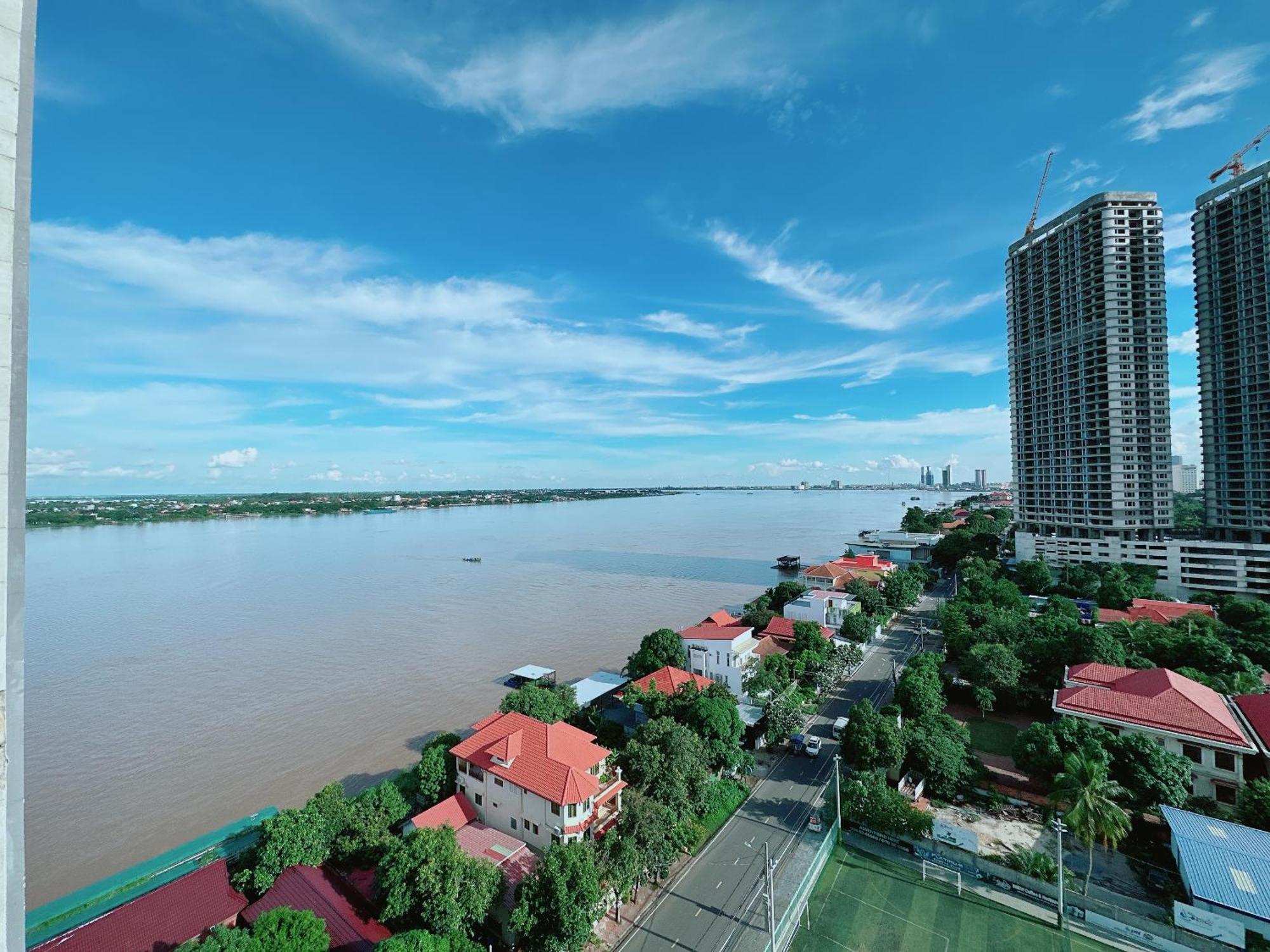 Infinity 28 Hotel And Residence Phnom Penh Dış mekan fotoğraf